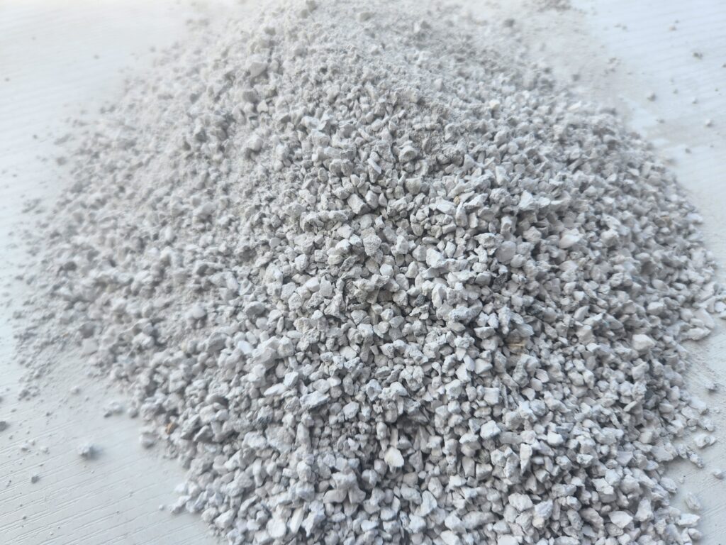 刚玉再生料 Regenerated white corundum
